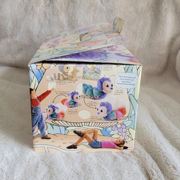 VTG 2000 Precious Moments Enesco Fun Club Box w/ Catepillar Plushes & Figurine - Picture 13 of 15